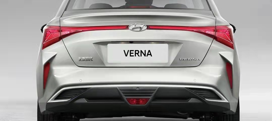 抠完车标车身胶印怎么处理,霸道车身拉花胶印怎么清除