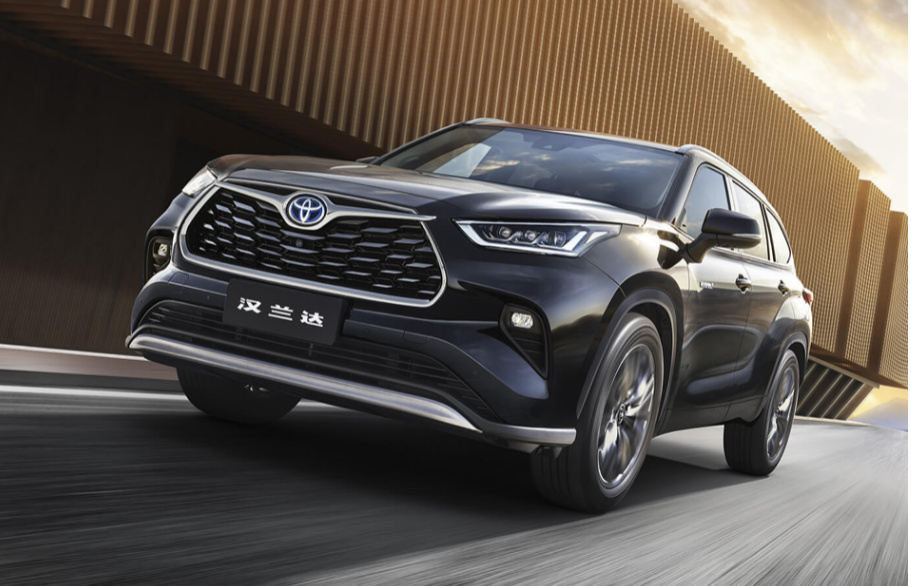 同家族内卷？汉兰达对比雷克萨斯RX，谁更值得购买？