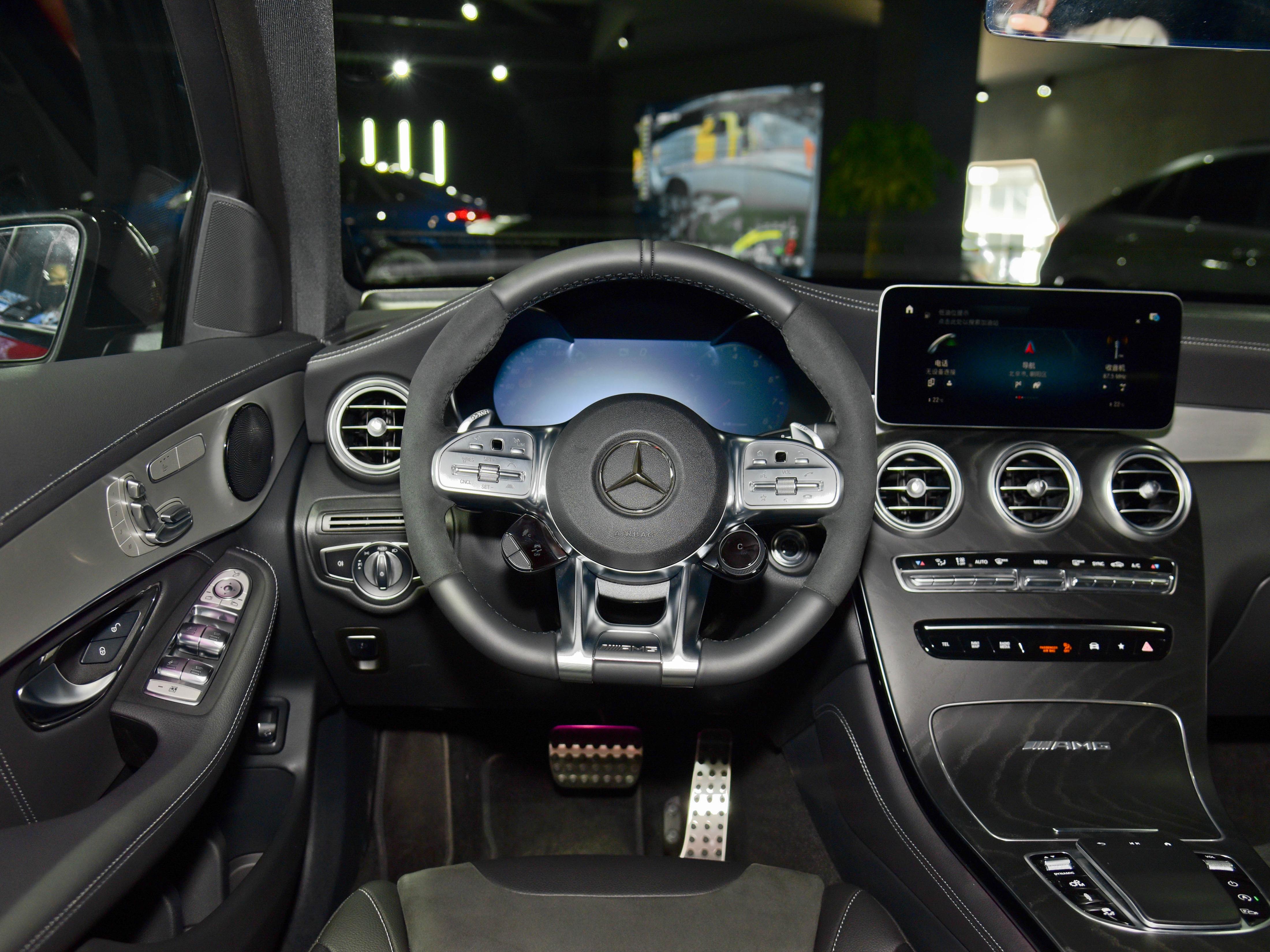 豪华运动纯电suv,沉浸式体验奔驰amgglc轿跑