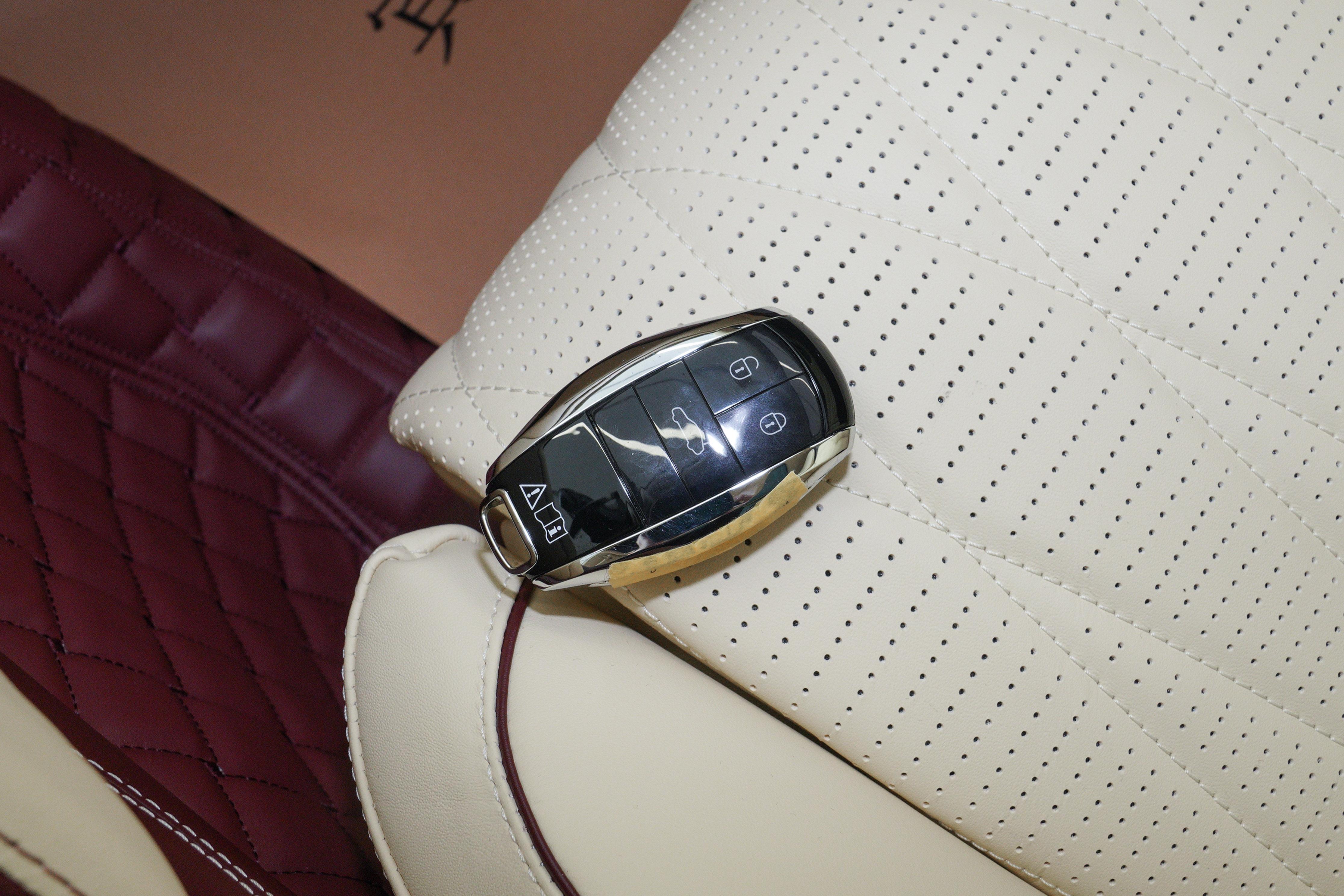 宾利飞驰W12养车费用,宾利飞驰雅度版2023养车费用