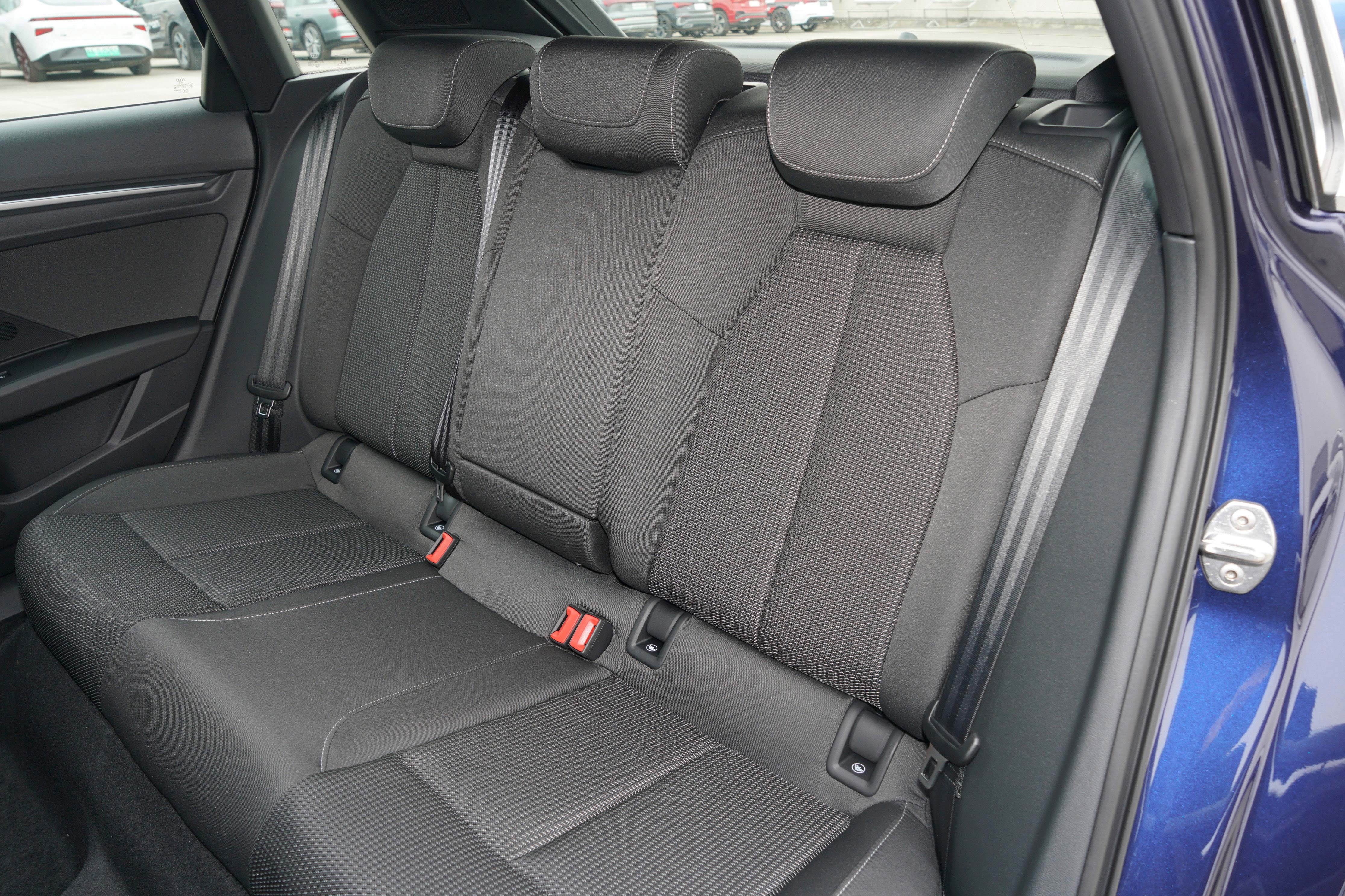 20万买奥迪a3l值吗,奥迪a3l2022款低配版