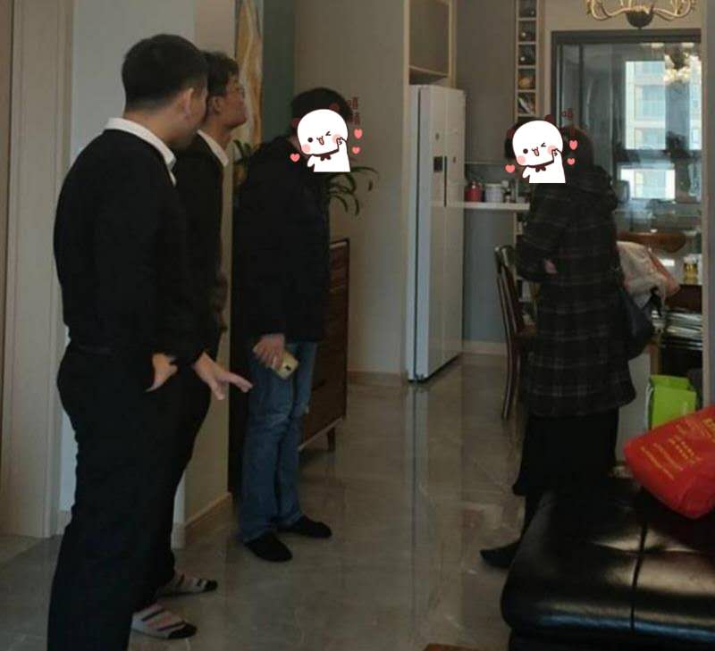 石墨烯地暖真实评价,地暖用空气源好还是用电锅炉