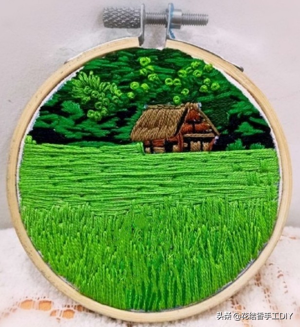 刺绣画自己绣教程,沙发背景的刺绣风景画