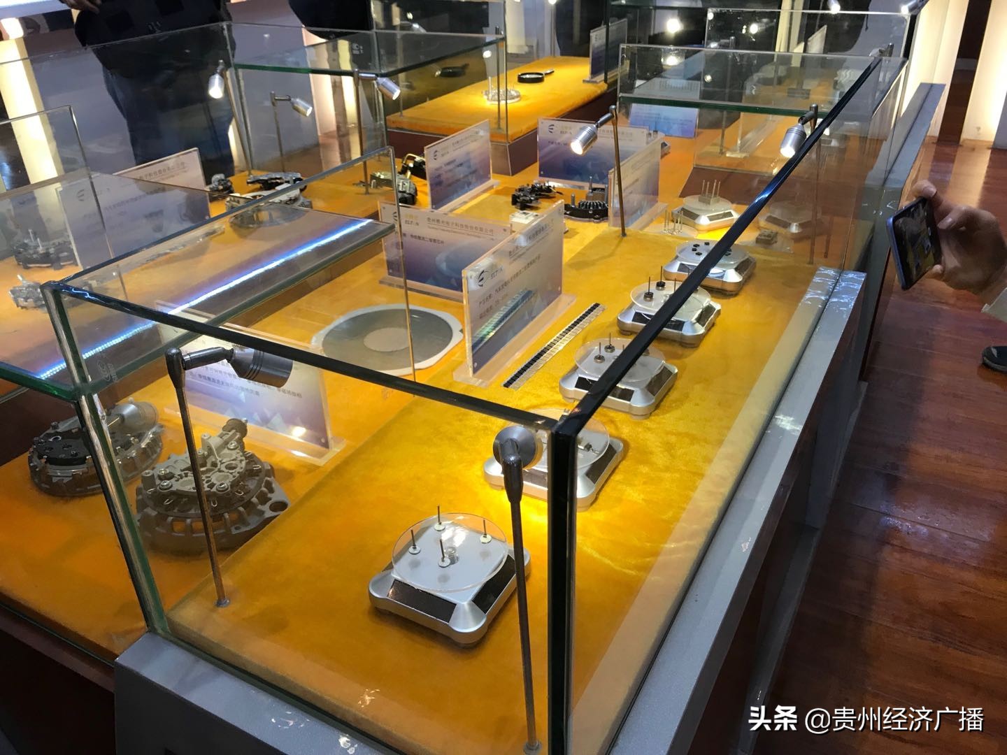 贵州雅光电子科技集团评价,雅光电子智能化改装