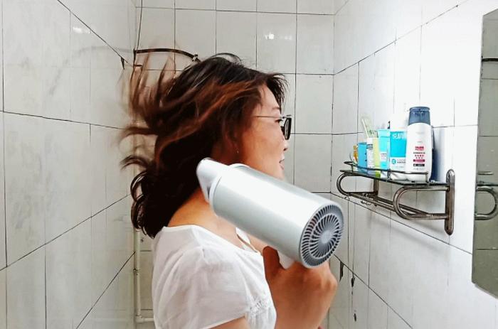 女生宿舍查违禁品太辣眼,宿舍查违禁品会遇到哪些问题