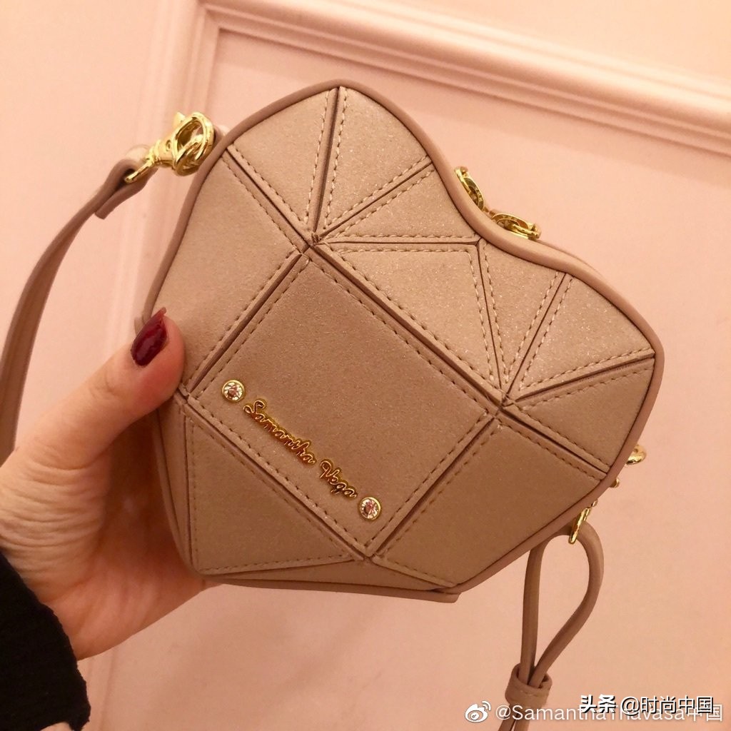 碧昂丝香奈儿,碧昂丝维多利亚