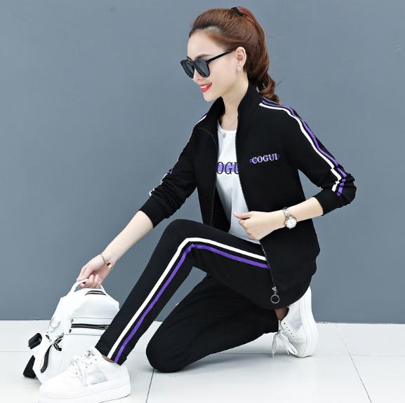 中年女人穿什么运动装好看,70后穿什么运动套装好看