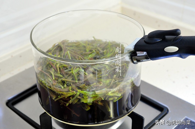 香椿面包详细做法,香椿芽面包的做法大全