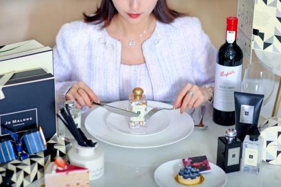 香氛季｜你所爱的味道，能折射出你另一半的潜藏特质