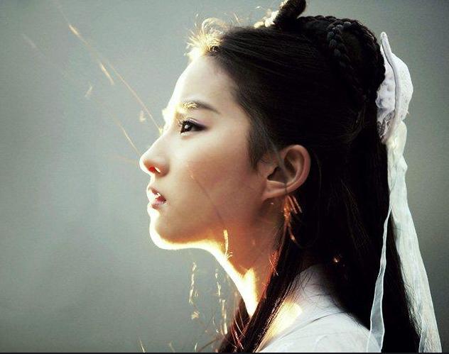 刘亦菲的写真旧照流出,刘亦菲白里透红豆瓣