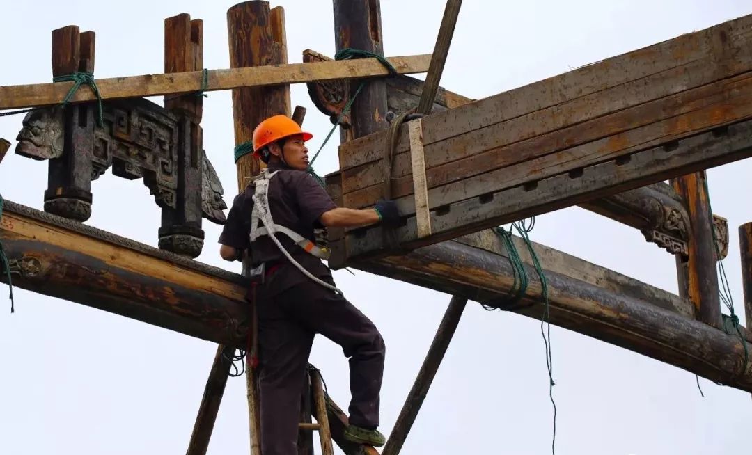 一晚80000，历时10年，耗资33亿的上海安缦，...