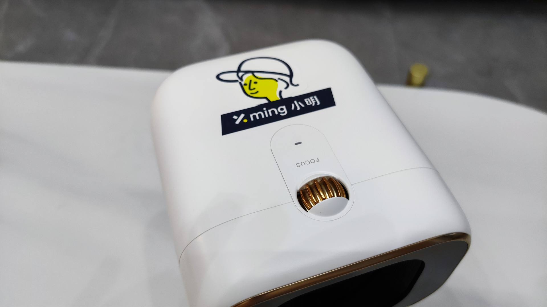 小明q1特别版智能投影仪,小明q1pro投影仪和极米newz6比较