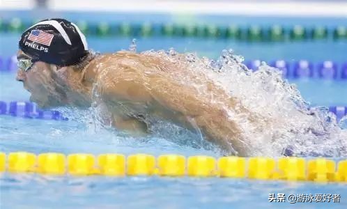 蝶泳时屁股一定要出水吗,成人游蝶泳时臀部不出水怎么办