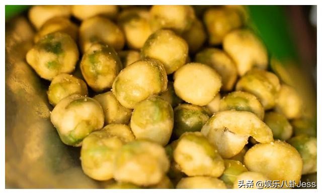 在李佳琦直播间买零食，是个划算的选择吗？