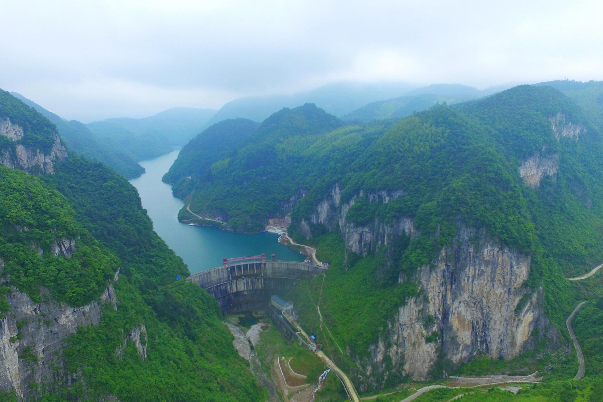 溪水潺潺自然氧吧,天然氧吧溪水