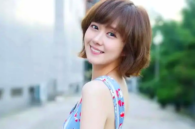 没钱就来国内的张娜拉,张娜拉没钱才去中国