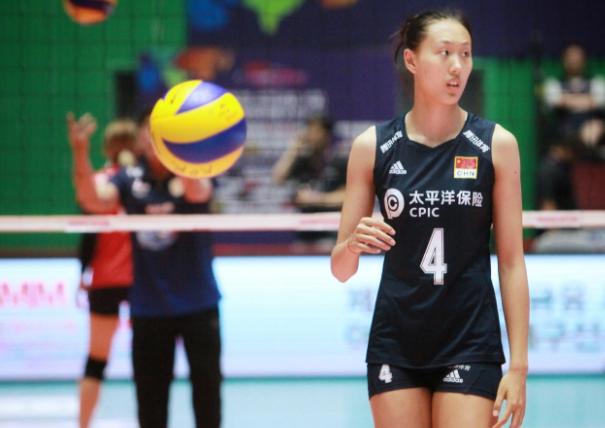 杨涵玉发球直接砸栗垚头上,杨涵玉发球直接砸栗垚头