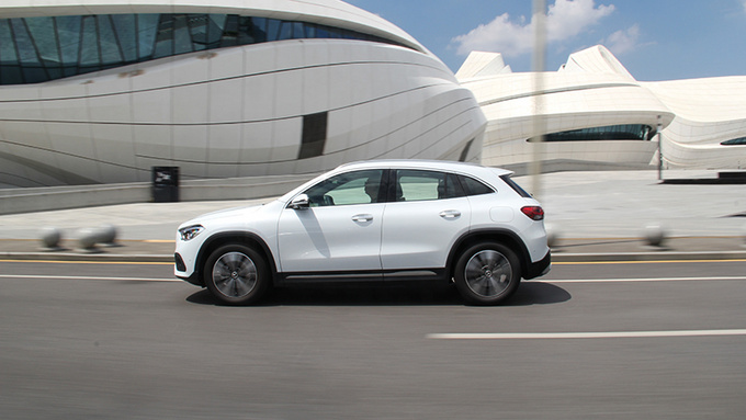 奔驰gla200排量多大,奔驰gla2004matic