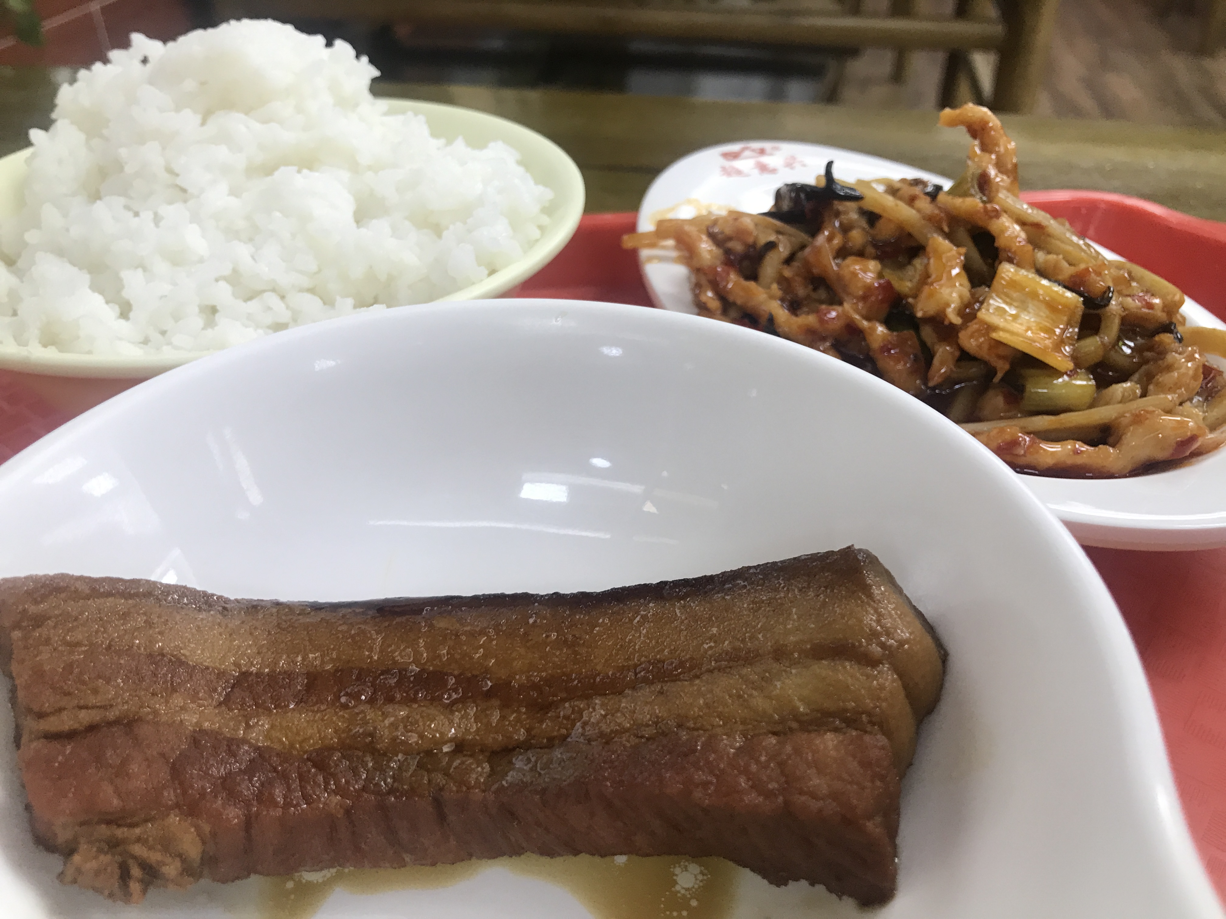 济南把子肉哪家好吃离高速近,济南把子肉哪家比较好吃