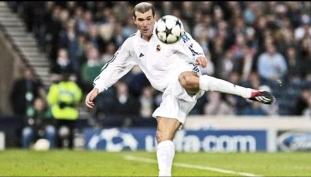 c罗被激怒后带领皇马三连冠,西媒评价c罗重返皇马