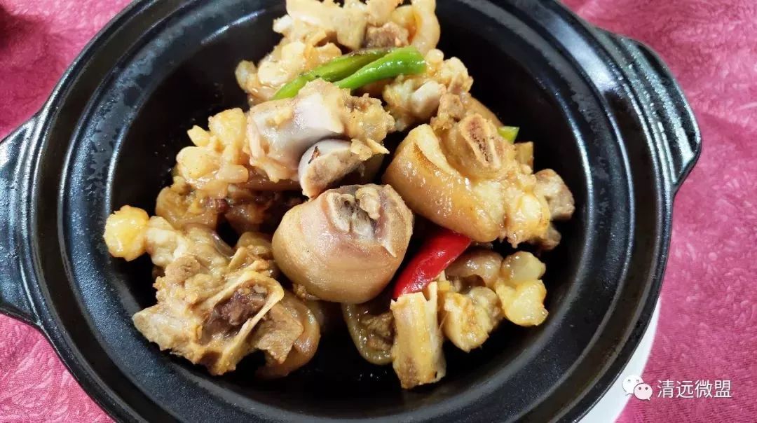 铜盘焗鸡的正宗做法,特色铜盘焗鸡