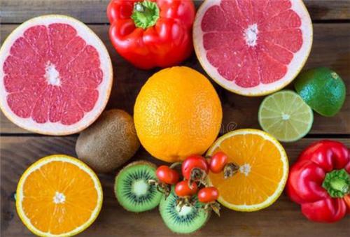 高龄孕妇怀孕初期应补充什么营养,怀孕8周了每天吃什么菜补充营养