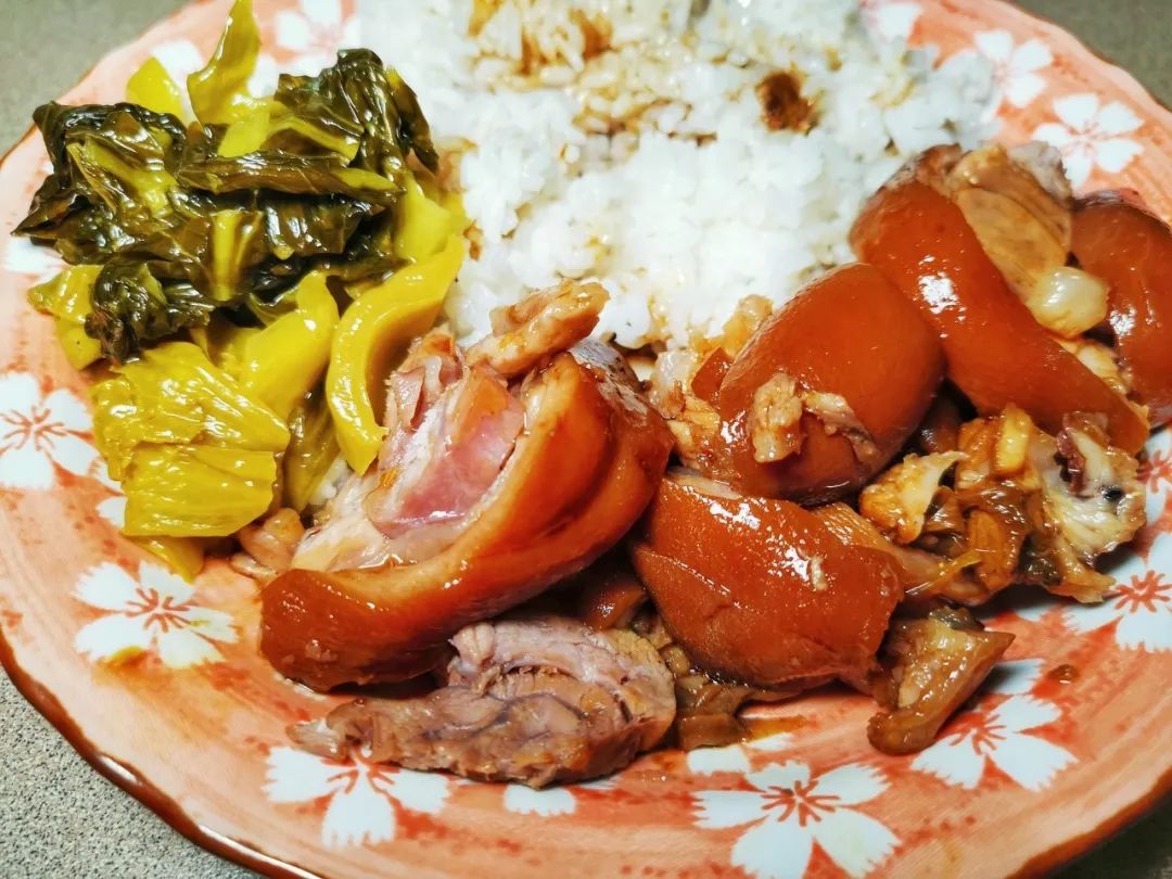 遇到猪最怕什么,碰到大猪草怎么办