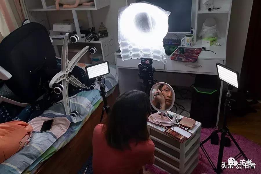 “女装大佬”木木：我更愿意被称作美妆博主