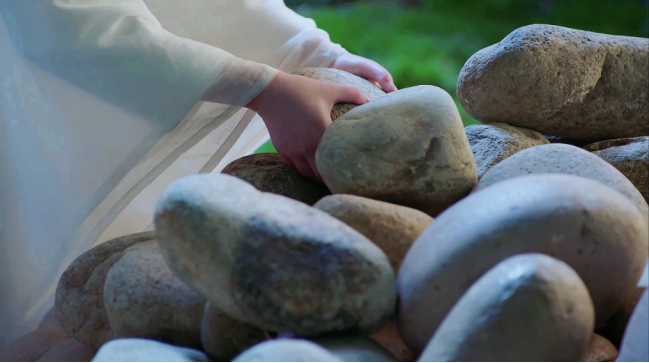 金丝楠木古墓发掘完整视频,古墓出土的金丝楠木