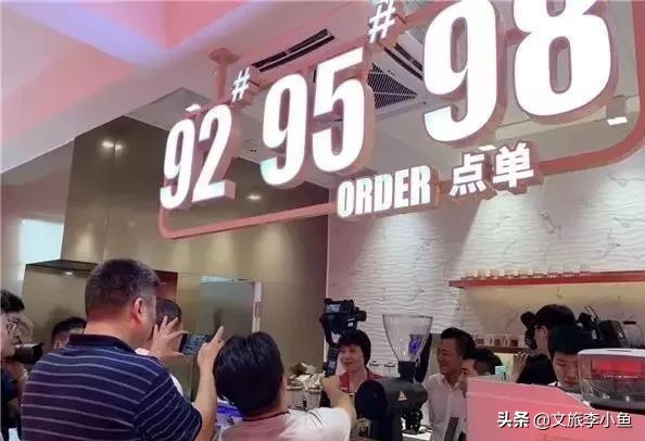 涓煶鍖栧湪鐤儏鏈熼棿鍗栬彍,涓煶鍖栧姞娌圭珯璺ㄧ晫鍗栬彍