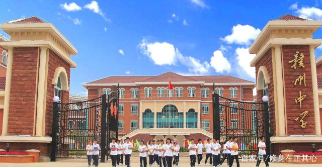 为什么南康中学在赣州排名第一,赣州中学和南康中学哪个更好