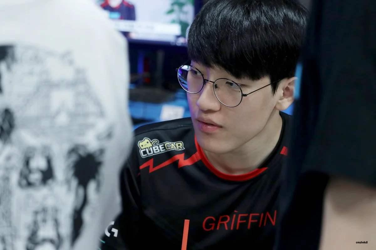 uzi斗地主,uzi斗地主12张牌