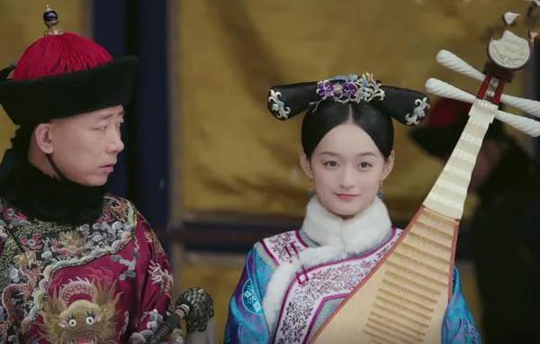 琵琶复又起，曲调悠扬入深宫，一心期盼，周郎至，花开花落。