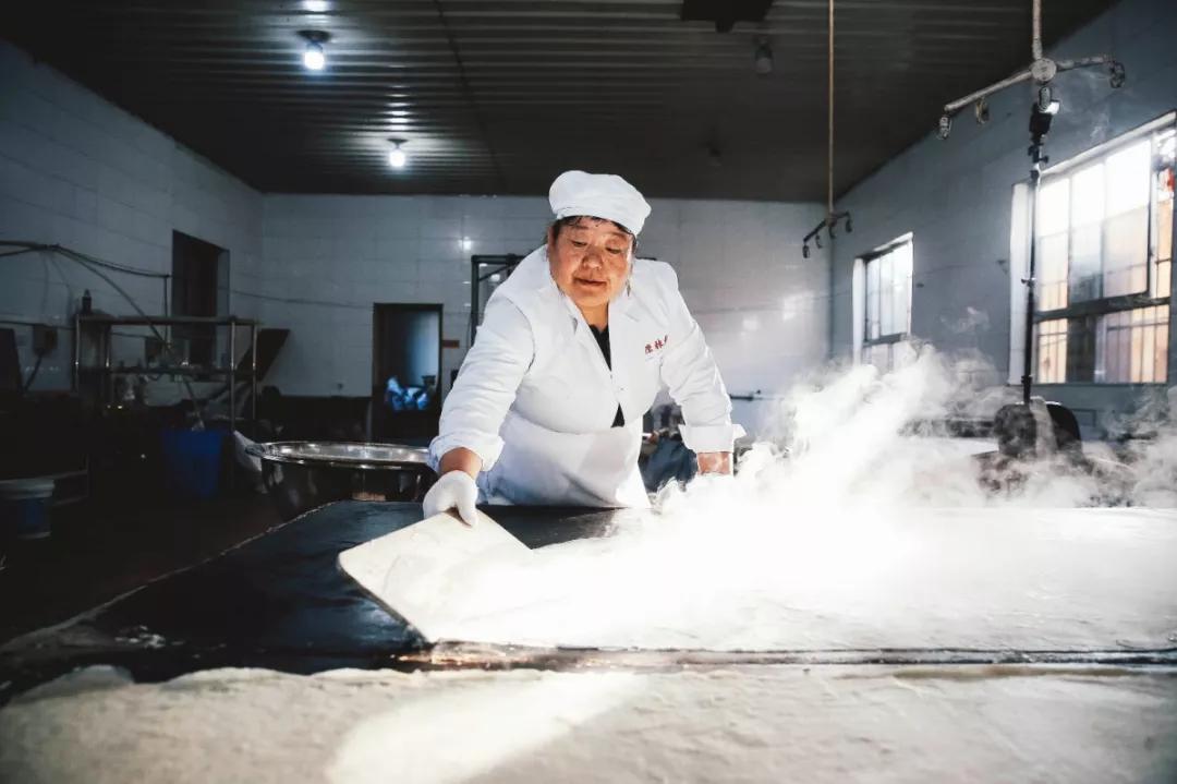 吃为人生第一大事，跟着周刊走近祖国各地的年夜饭吧