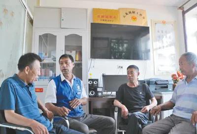 村居顾问解民忧化解矛盾助和谐,把小矛盾小问题化解在基层