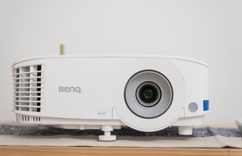 明基e520投影仪怎么使用u盘播放,明基e520和e580投影仪区别