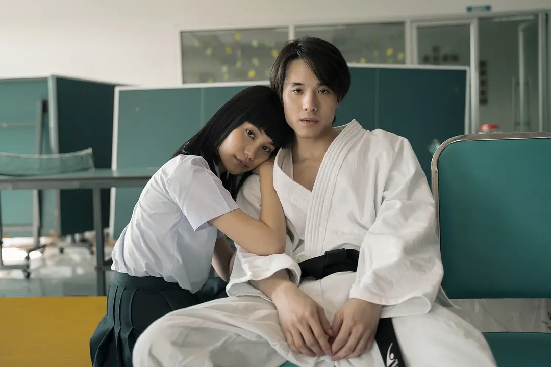 21年评分最高十部悬疑剧,《窥探》仅第4,《城市的边缘》进前3