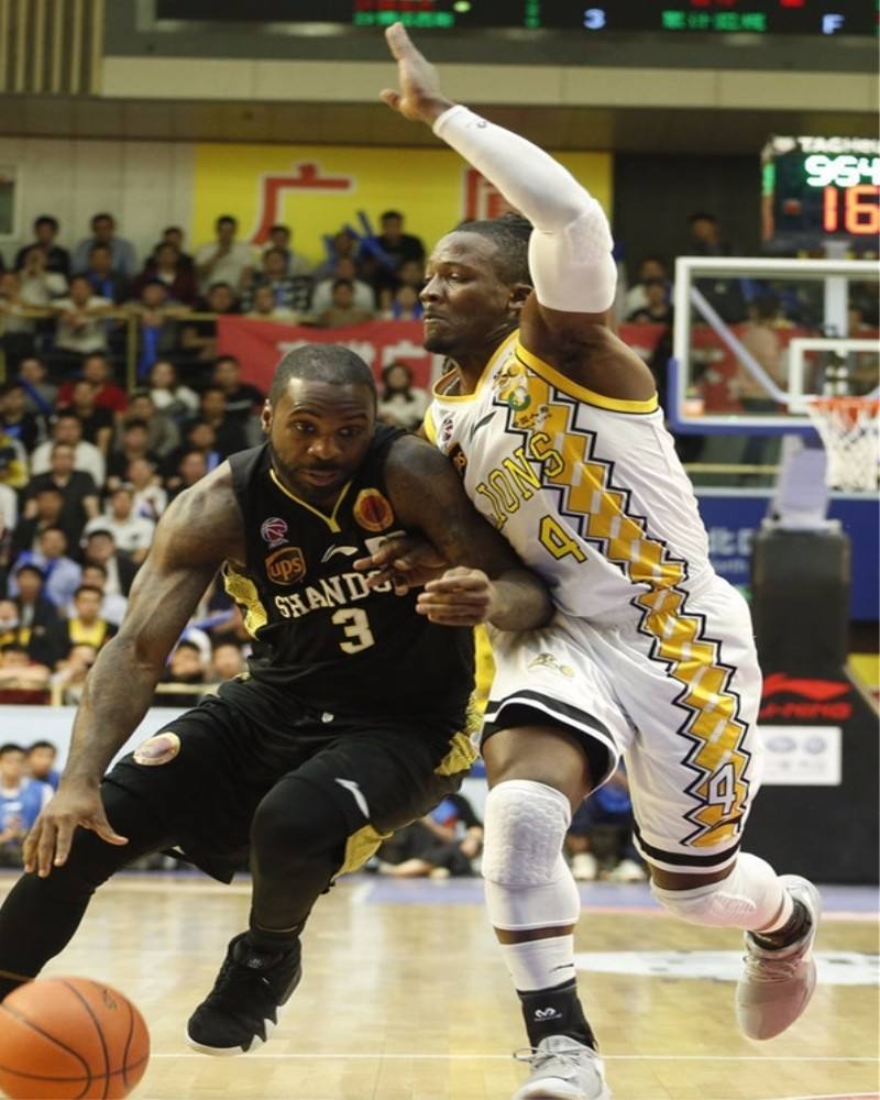 福特森cba总决赛第一场,cba福特森签约了吗