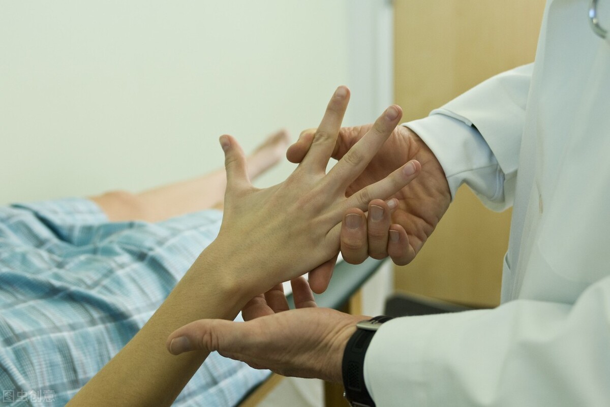 原发性帕金森和帕金森叠加综合征,帕金森叠加型能做手术吗