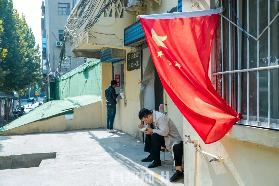 沙口路的这碗汤,让郑州街头的人们都成了美食家