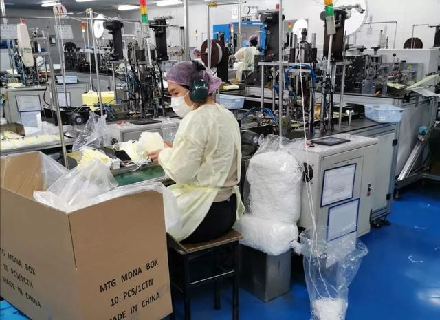 一个人的工厂生产线,一个人一个岗位的流水线