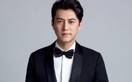 靳东知识分子人设,靳东为什么当老干部