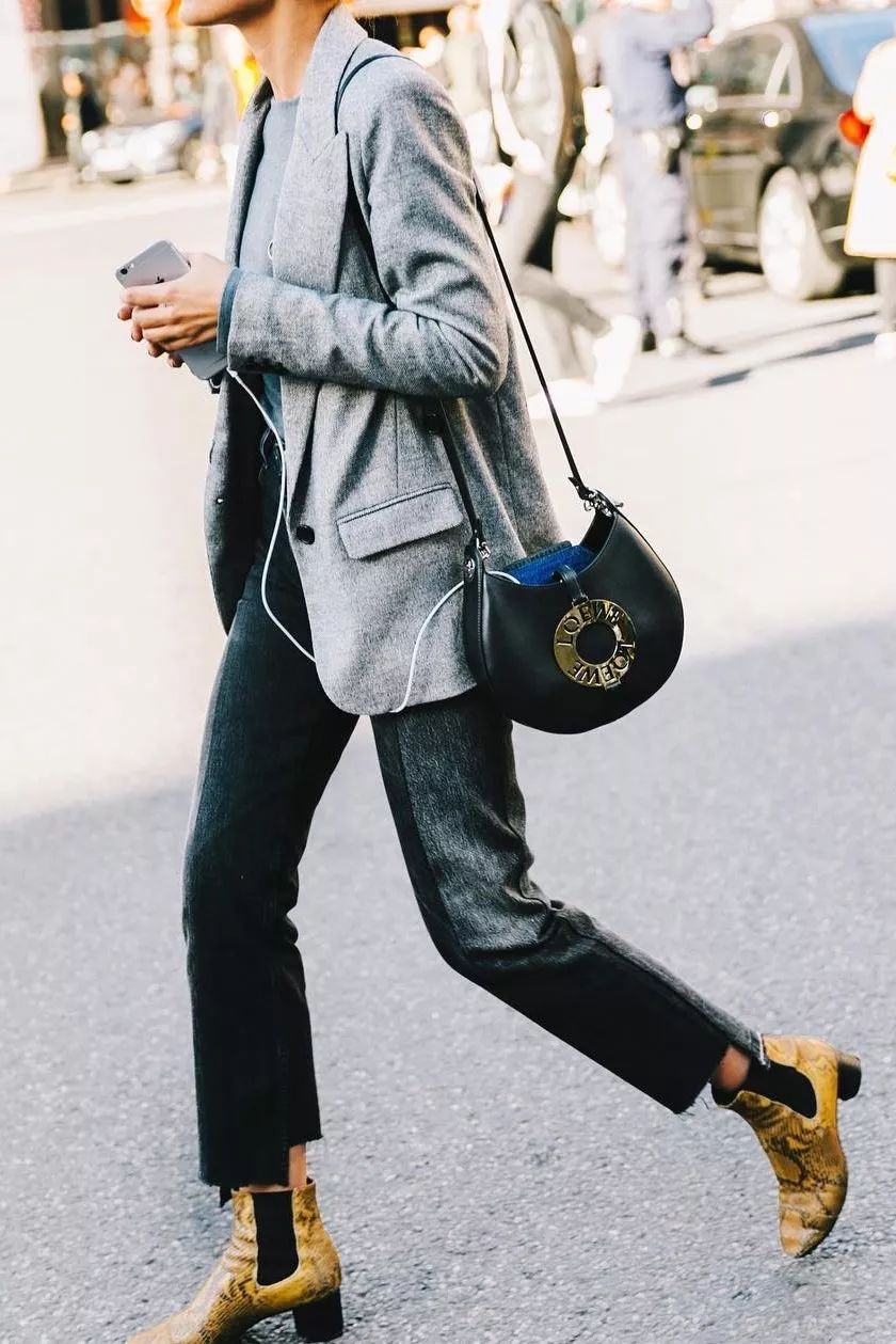 毛衣裤子显瘦款,直筒裤和阔腿裤哪个显高显瘦