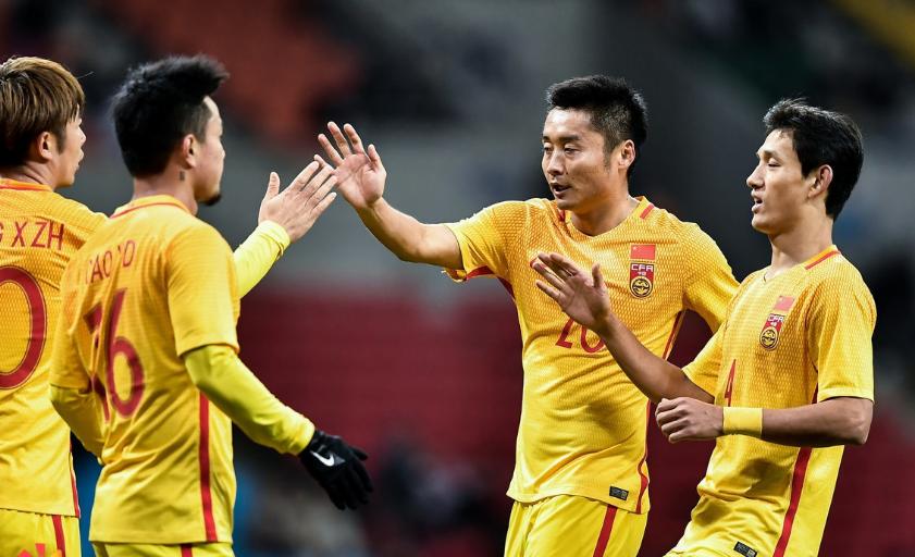 国足守住了最后的尊严,李铁赛后谈国足状态