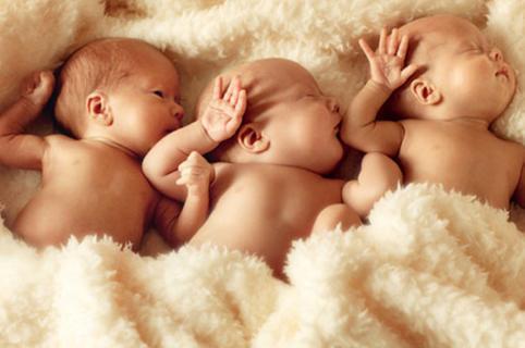 宝宝斜视吃什么,宝宝眼睛斜视可以哭吗