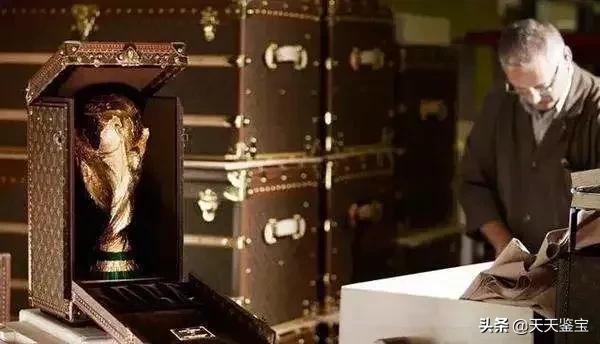 为什么lv包最受欢迎,为什么lv包包都要预定