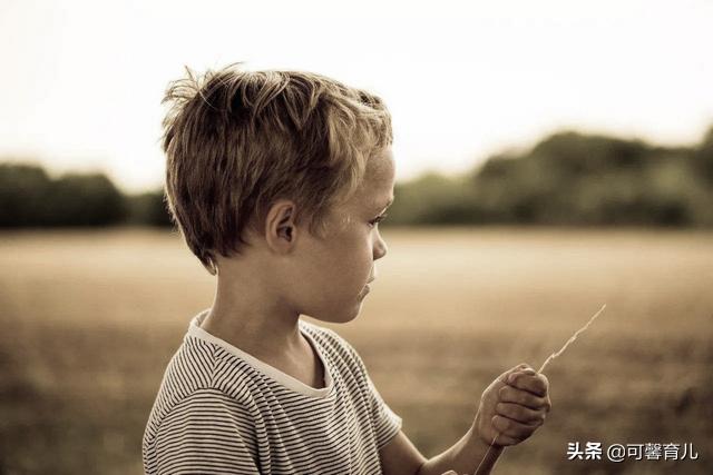 17岁女孩怀孕并不知情，以为是长胖了，我们的性教育太含蓄了