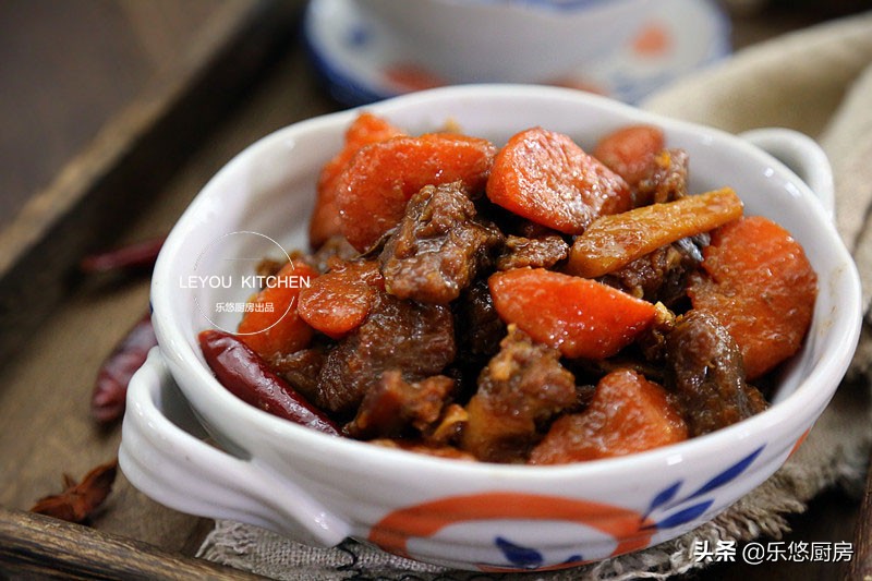 羊肉的经典做法炖得软烂炒得香嫩,羊肉不炒不炖再怎么做好吃