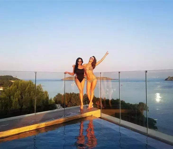 屁股大腿粗的梨形身材穿什么长裙,150斤梨形身材胯宽屁股大穿搭