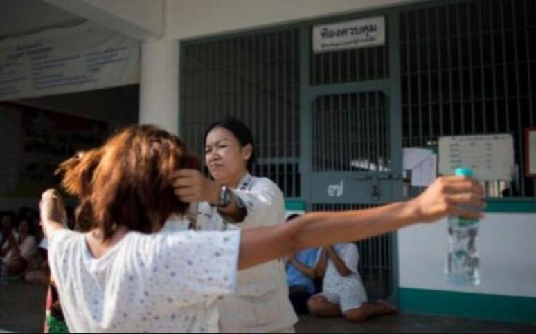 如果人妖犯罪，是被关进男监狱还是女监狱？看完总算明白了